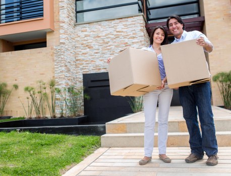 Local Bromley moving team organising packing and unpacking for a home or office
